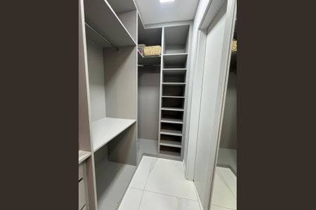 Apartamento à venda com 165m², 4 quartos e 3 vagasFoto 03