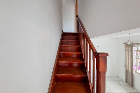 Escada de casa à venda com 2 quartos, 90m² em Vila Dom Pedro I, São Paulo