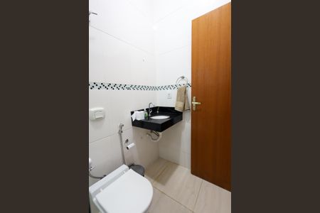 Casa para alugar com 100m², 3 quartos e 2 vagas Casa para alugar com 100m², 3 quartos e 2 vagasBanheiro