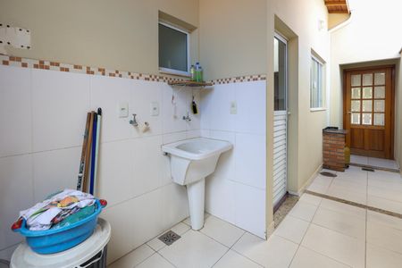 Casa para alugar com 100m², 3 quartos e 2 vagas Casa para alugar com 100m², 3 quartos e 2 vagasLavanderia