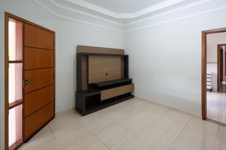 Casa para alugar com 100m², 3 quartos e 2 vagas Casa para alugar com 100m², 3 quartos e 2 vagasSala