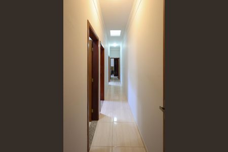 Casa para alugar com 100m², 3 quartos e 2 vagas Casa para alugar com 100m², 3 quartos e 2 vagasCorredor