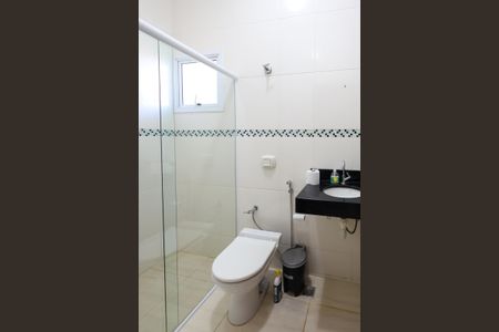 Casa para alugar com 100m², 3 quartos e 2 vagas Casa para alugar com 100m², 3 quartos e 2 vagasBanheiro