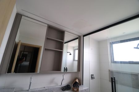 Apartamento para alugar com 225m², 4 quartos e 4 vagasBanheiro do Quarto 4