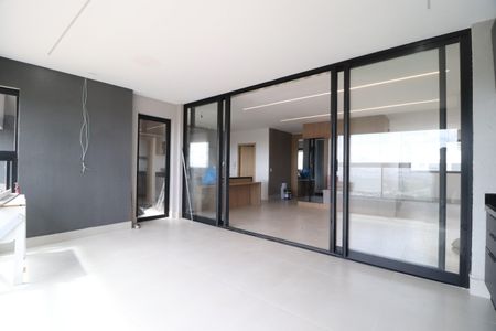 Apartamento para alugar com 225m², 4 quartos e 4 vagasVaranda