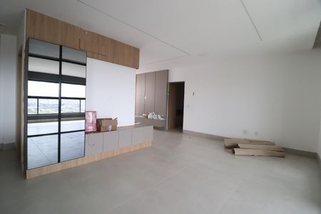 Apartamento para alugar com 225m², 4 quartos e 4 vagasSala
