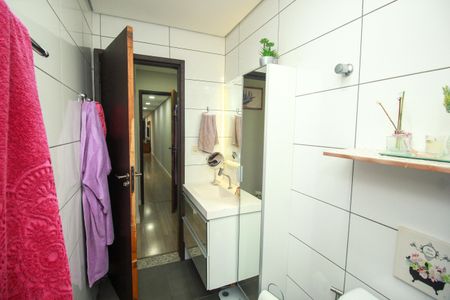 Apartamento à venda com 180m², 3 quartos e 2 vagasBanheiro da Suíte