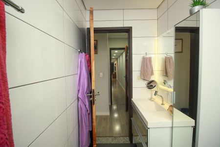 Apartamento à venda com 180m², 3 quartos e 2 vagasBanheiro da Suíte