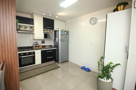 Apartamento à venda com 180m², 3 quartos e 2 vagasCozinha