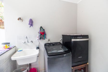 Casa de condomínio à venda com 570m², 3 quartos e 4 vagas Casa de condomínio à venda com 570m², 3 quartos e 4 vagasÁrea de Serviço