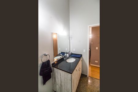 Casa de condomínio à venda com 570m², 3 quartos e 4 vagas Casa de condomínio à venda com 570m², 3 quartos e 4 vagasBanheiro