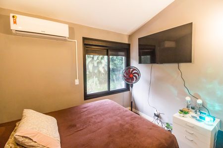 Casa de condomínio à venda com 570m², 3 quartos e 4 vagas Casa de condomínio à venda com 570m², 3 quartos e 4 vagasQuarto