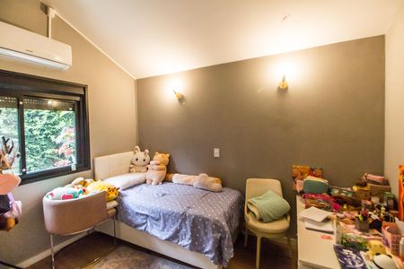 Casa de condomínio à venda com 570m², 3 quartos e 4 vagas Casa de condomínio à venda com 570m², 3 quartos e 4 vagasSuíte