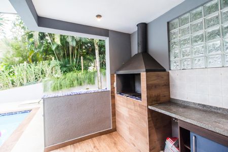 Casa de condomínio à venda com 570m², 3 quartos e 4 vagas Casa de condomínio à venda com 570m², 3 quartos e 4 vagasÁrea gourmet