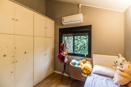 Casa de condomínio à venda com 570m², 3 quartos e 4 vagas Casa de condomínio à venda com 570m², 3 quartos e 4 vagasSuíte