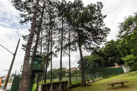 Casa de condomínio à venda com 570m², 3 quartos e 4 vagas Casa de condomínio à venda com 570m², 3 quartos e 4 vagasQuadra Esportiva