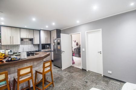 Casa de condomínio à venda com 570m², 3 quartos e 4 vagas Casa de condomínio à venda com 570m², 3 quartos e 4 vagasCozinha