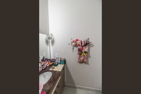 Casa de condomínio à venda com 570m², 3 quartos e 4 vagas Casa de condomínio à venda com 570m², 3 quartos e 4 vagasBanheiro da Suíte