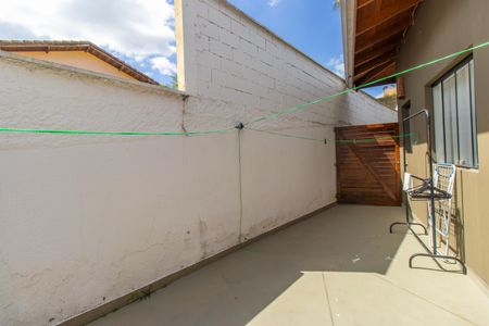 Casa de condomínio para alugar com 298m², 4 quartos e 1 vaga Casa de condomínio para alugar com 298m², 4 quartos e 1 vagaÁrea de Serviço