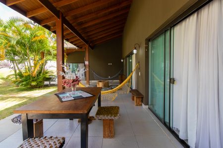 Casa de condomínio para alugar com 298m², 4 quartos e 1 vaga Casa de condomínio para alugar com 298m², 4 quartos e 1 vagaÁrea externa