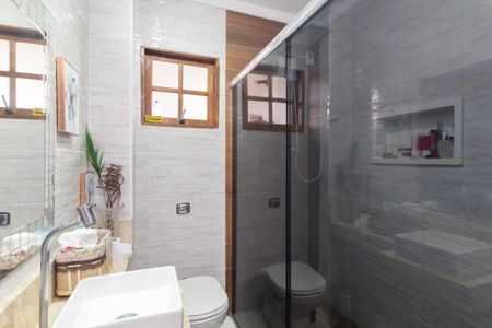 Casa para alugar com 130m², 4 quartos e 3 vagas Casa para alugar com 130m², 4 quartos e 3 vagasBanheiro 2