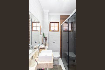 Casa para alugar com 130m², 4 quartos e 3 vagas Casa para alugar com 130m², 4 quartos e 3 vagasBanheiro 2