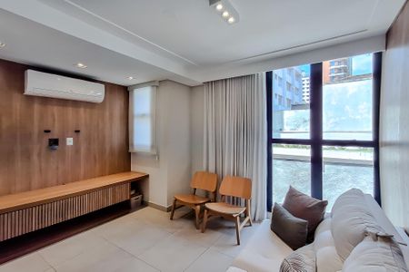 Casa de condomínio à venda com 152m², 2 quartos e 1 vagaSala