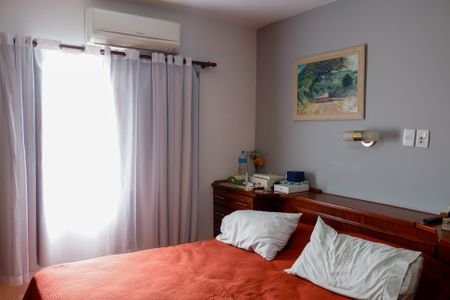 Casa à venda com 195m², 3 quartos e 2 vagasQuarto 3 - Suíte