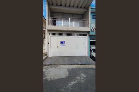 Casa à venda com 195m², 3 quartos e 2 vagasFachada
