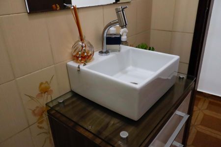 Casa à venda com 195m², 3 quartos e 2 vagasBanheiro 2