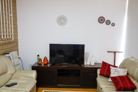 Casa à venda com 195m², 3 quartos e 2 vagasSala 2
