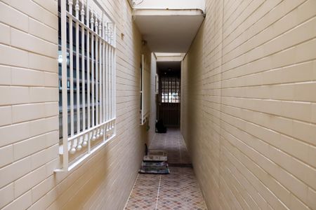 Casa à venda com 195m², 3 quartos e 2 vagasCorredor