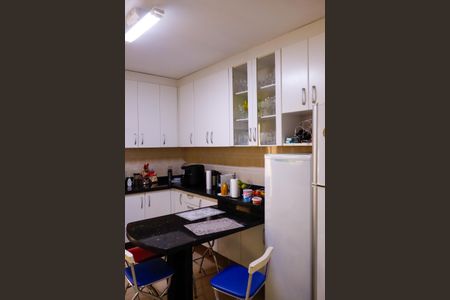 Casa à venda com 195m², 3 quartos e 2 vagasCozinha