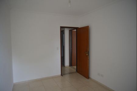 Casa à venda com 99m², 4 quartos e 3 vagasQuarto 2