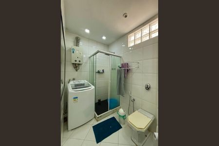 Apartamento à venda com 75m², 2 quartos e 1 vagaBanheiro social