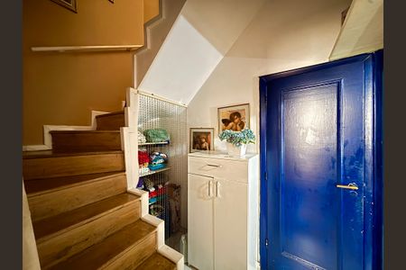 Apartamento à venda com 75m², 2 quartos e 1 vagaEscada de acesso - duplex