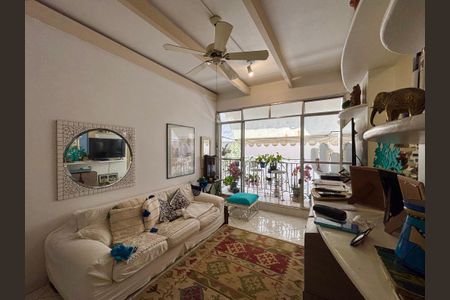 Apartamento à venda com 75m², 2 quartos e 1 vagaSala