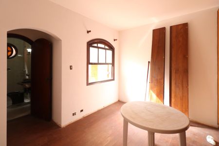 Casa à venda com 150m², 3 quartos e 2 vagasSuíte