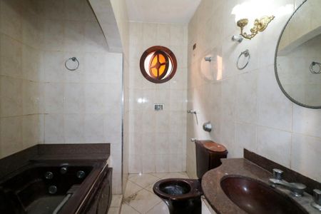 Casa à venda com 150m², 3 quartos e 2 vagasBanheiro da Suíte
