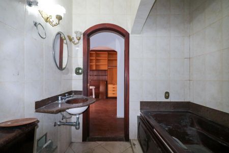 Casa à venda com 150m², 3 quartos e 2 vagasBanheiro da Suíte