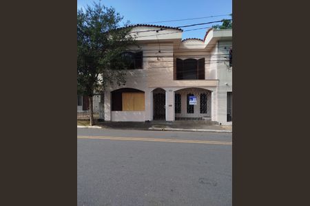 Casa à venda com 150m², 3 quartos e 2 vagasFachada