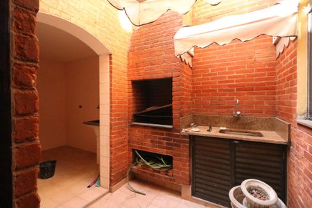 Casa à venda com 150m², 3 quartos e 2 vagasChurrasqueira