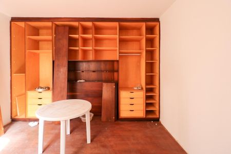 Casa à venda com 150m², 3 quartos e 2 vagasSuíte