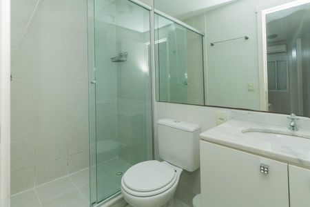 Banheiro 1 de apartamento para alugar com 2 quartos, 66m² em Santo Antônio, Porto Alegre