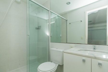 Banheiro 1 de apartamento para alugar com 2 quartos, 66m² em Santo Antônio, Porto Alegre