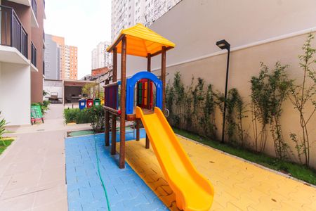 Apartamento para alugar com 28m², 1 quarto e sem vaga Apartamento para alugar com 28m², 1 quarto e sem vagaÁrea comum - Playground