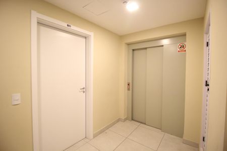 Apartamento à venda com 54m², 2 quartos e 1 vagaCorredor