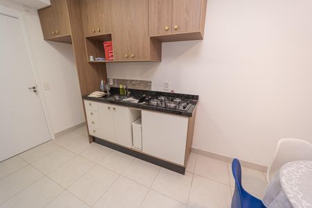 Apartamento à venda com 33m², 2 quartos e sem vaga Apartamento à venda com 33m², 2 quartos e sem vagaSala/Cozinha e Área de Serviço
