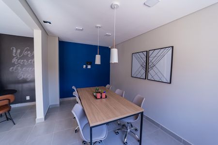 Apartamento à venda com 33m², 2 quartos e sem vaga Apartamento à venda com 33m², 2 quartos e sem vagaSala de Estudos