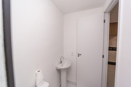 Apartamento à venda com 33m², 2 quartos e sem vaga Apartamento à venda com 33m², 2 quartos e sem vagaBanheiro